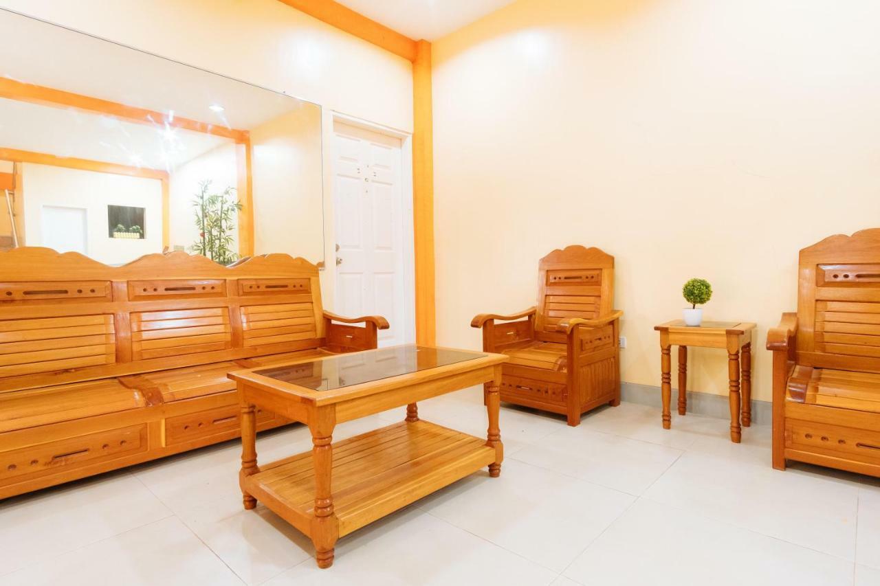 Hotel Reddoorz Premium @ Gabinete Road Palawan Puerto Princesa Exterior foto
