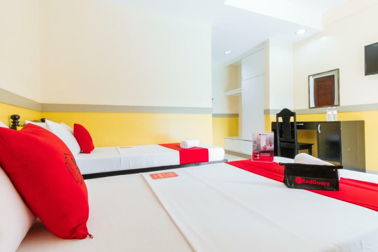 Hotel Reddoorz Premium @ Gabinete Road Palawan Puerto Princesa Exterior foto