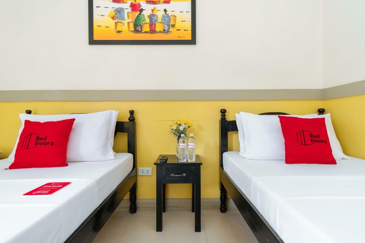 Hotel Reddoorz Premium @ Gabinete Road Palawan Puerto Princesa Exterior foto